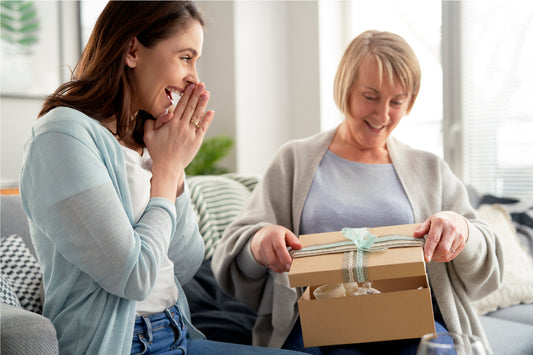 Cute Christmas Gift for Mom Ideas - HomeHaps